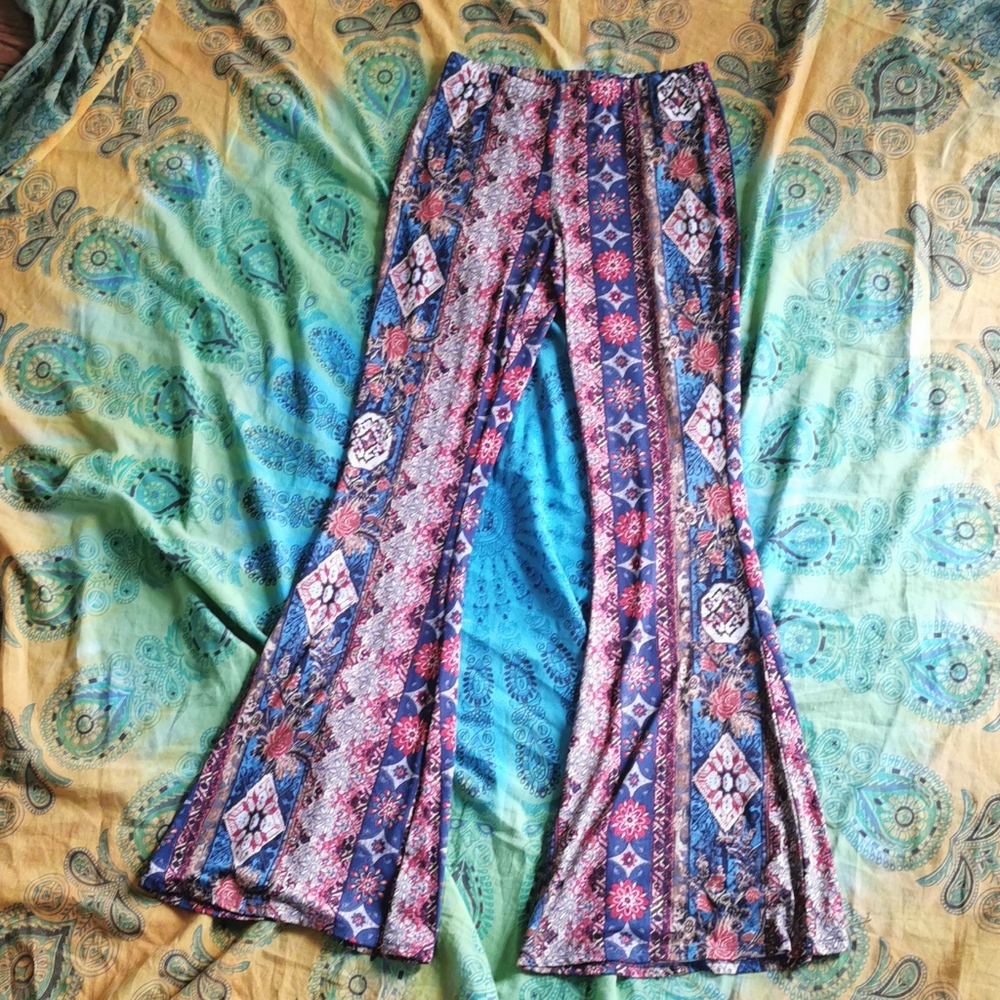 Fashion Nova Boho pants Size Small NWOT
